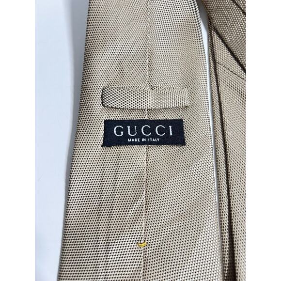 Gucci EUC Classic Gold Print 100% Silk Tie 58" x 3.75" - Picture 4 of 5